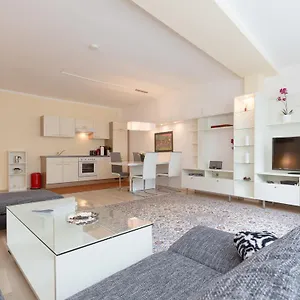 Christian Oper - Contactless Check In Appartement Wenen